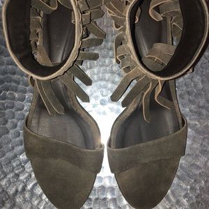 Haute Bottega Veneta sandals.